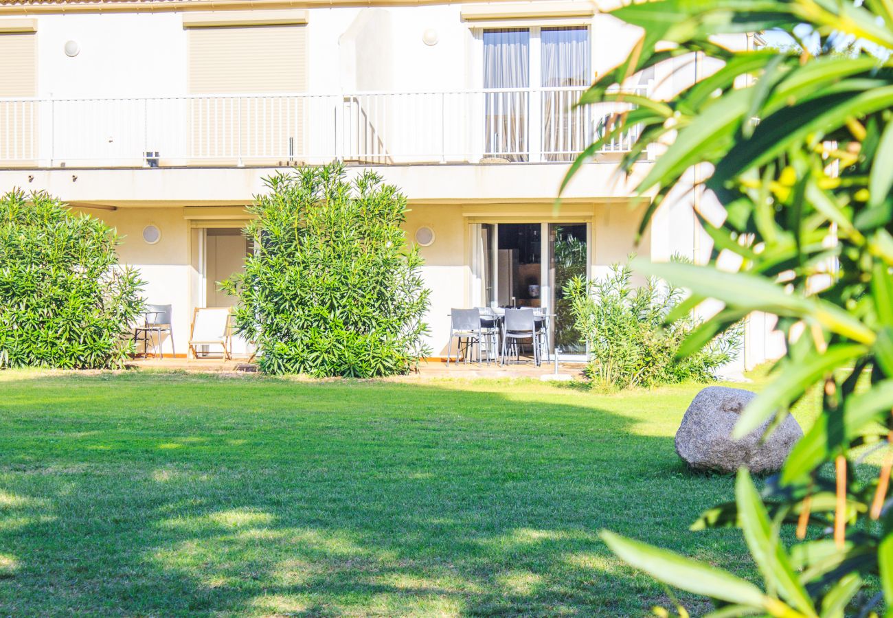 Ferienwohnung in Lecci - Appartement Fiori Di Cala Rossa